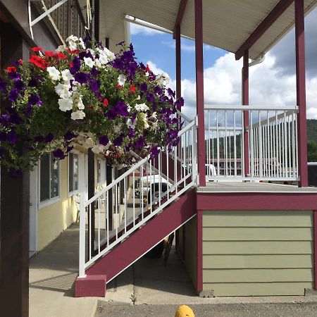 Westwood Motel 100 Mile House 외부 사진