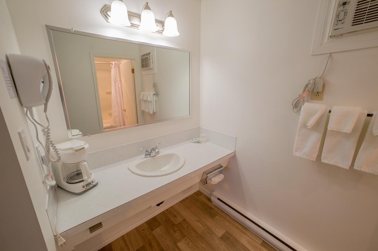 Westwood Motel 100 Mile House 외부 사진