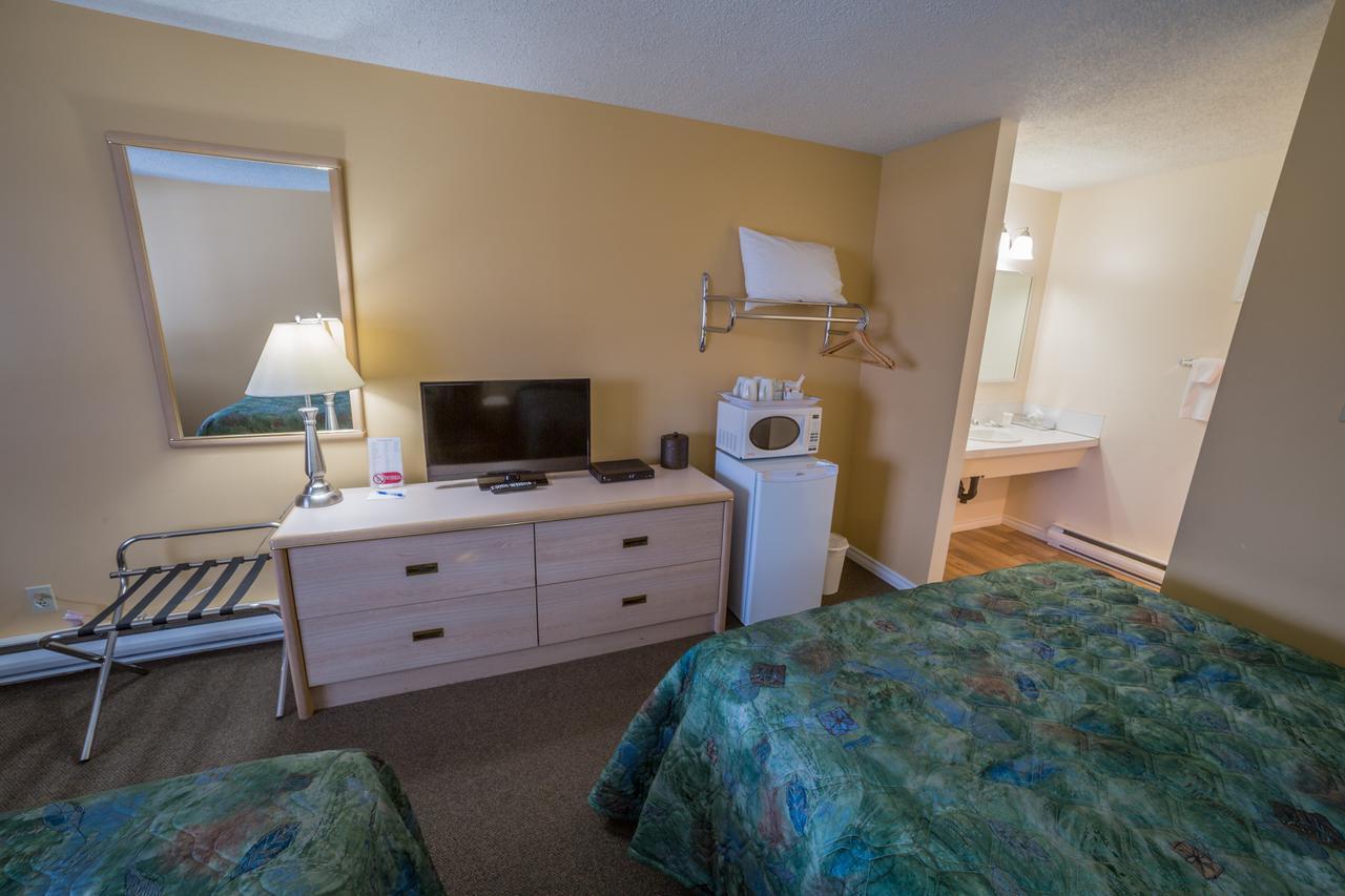 Westwood Motel 100 Mile House 외부 사진