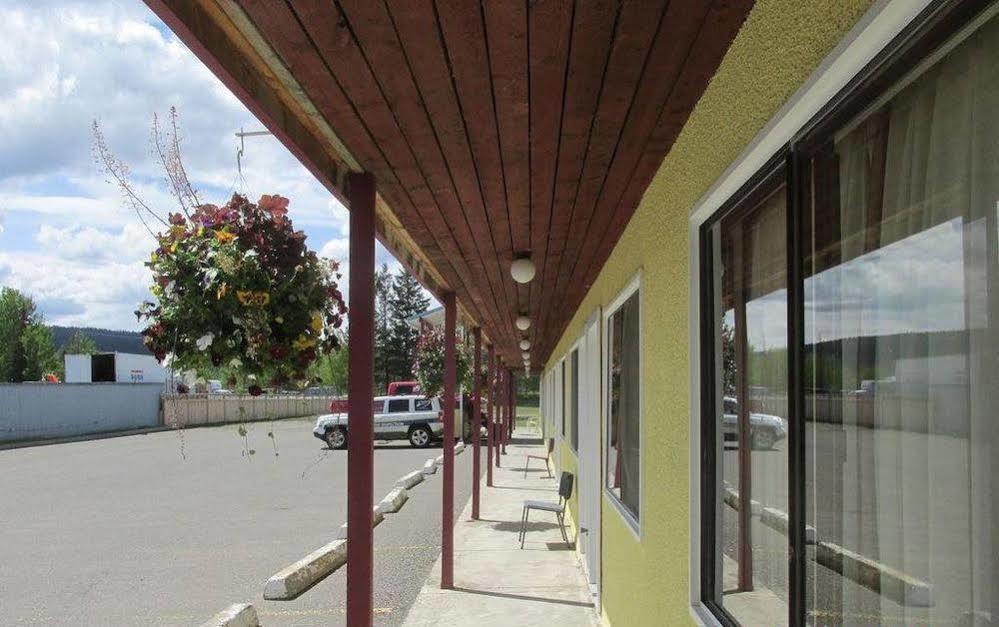 Westwood Motel 100 Mile House 외부 사진