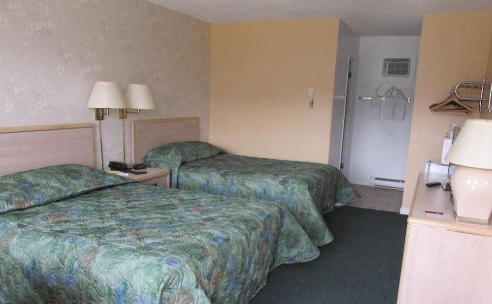 Westwood Motel 100 Mile House 외부 사진