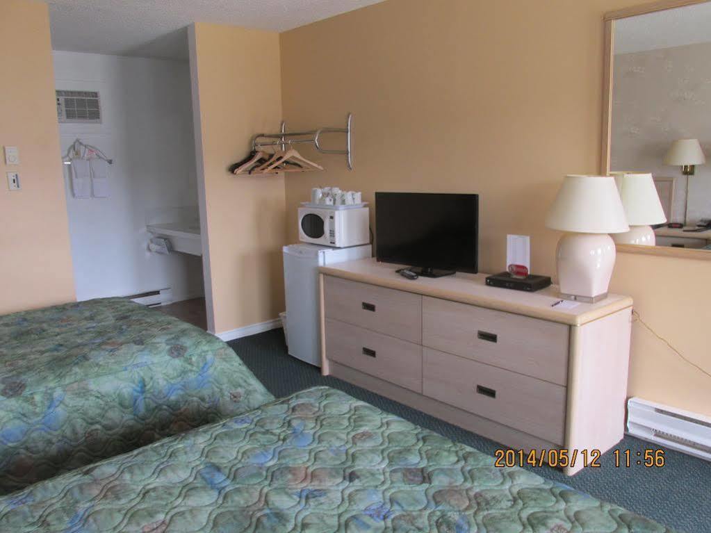 Westwood Motel 100 Mile House 외부 사진