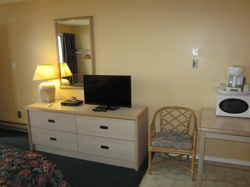 Westwood Motel 100 Mile House 외부 사진