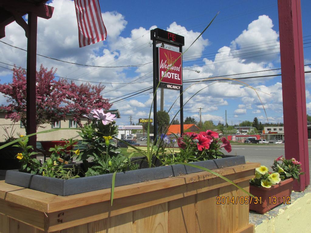 Westwood Motel 100 Mile House 외부 사진